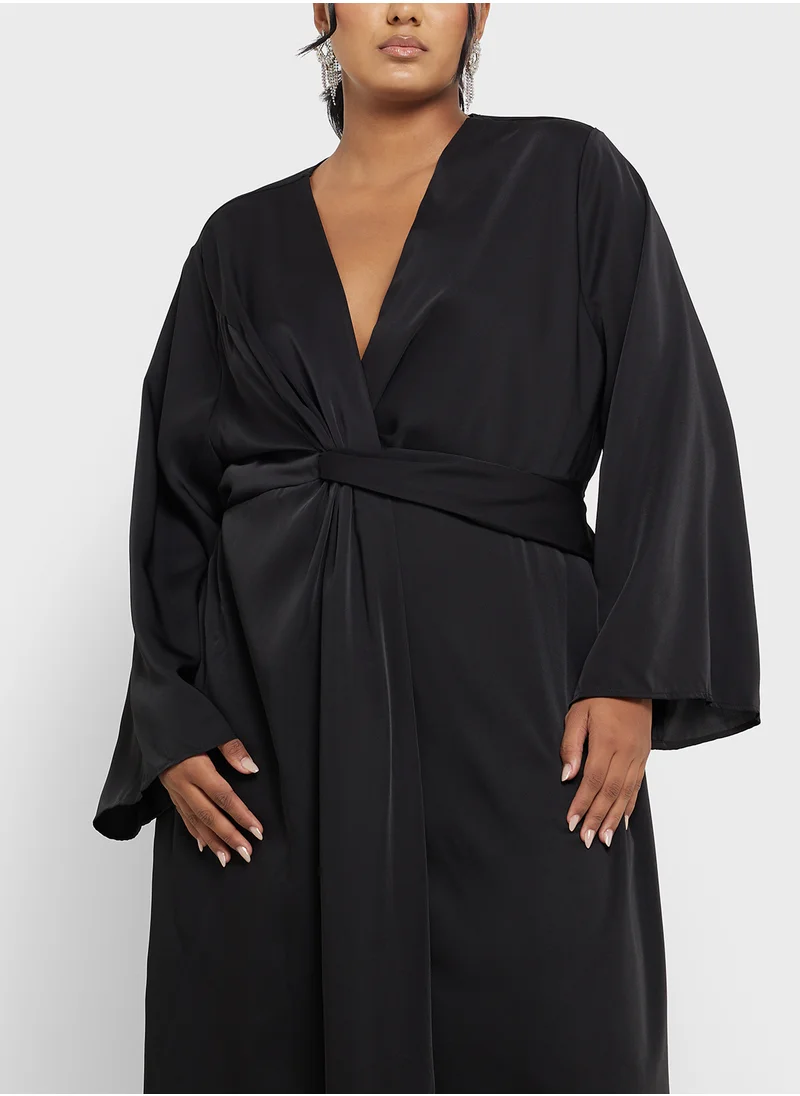 ايلا بلس Waist Knot Styled Shift Dress