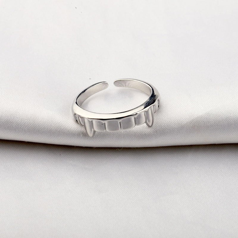 WUSUANED Vampire Teeth Ring Vampire Character Jewelry Vampire Lover Gifts Horror Lover Gift (Vampire Teeth Ring) - Image 2