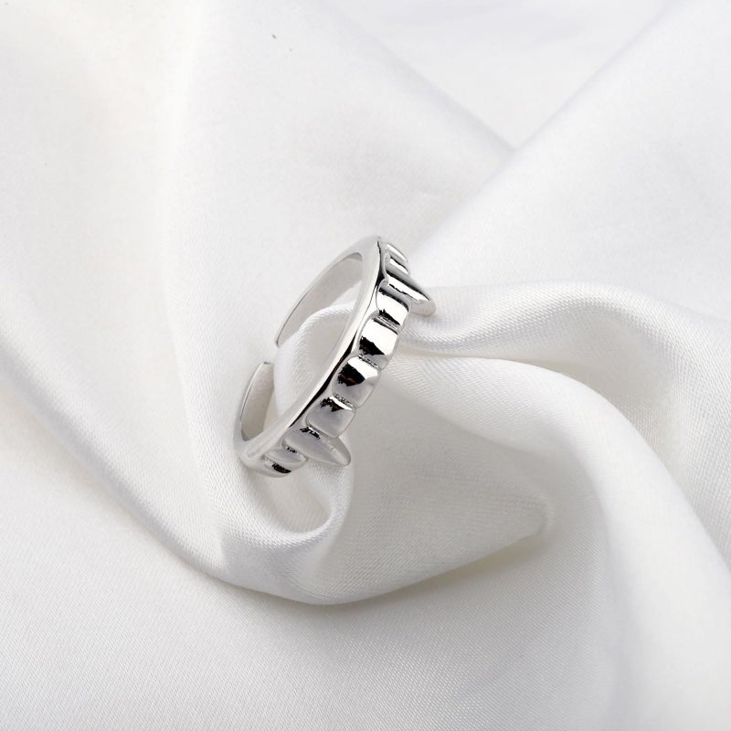 WUSUANED Vampire Teeth Ring Vampire Character Jewelry Vampire Lover Gifts Horror Lover Gift (Vampire Teeth Ring) - Image 3