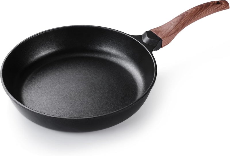 HAUSHOF Frying Pan, Inner Diameter 26 cm, Compatible with Induction and Gas Fires, Die-Cast Aluminum, Resistant to Deformation, Lightweight, Easy to Clean - Image 1