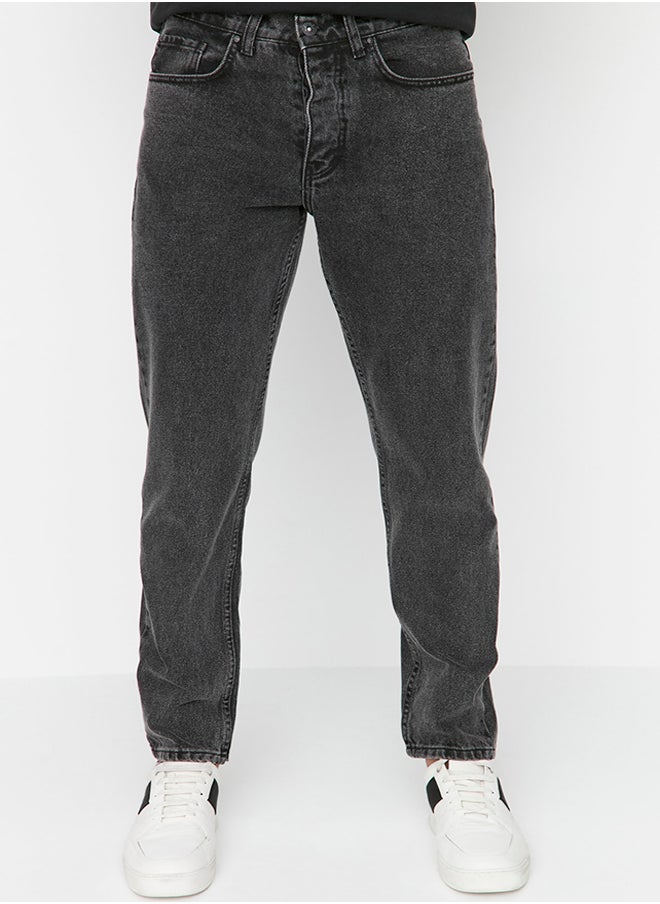 trendyol Men's Straight Fit Jeans  - Image 4