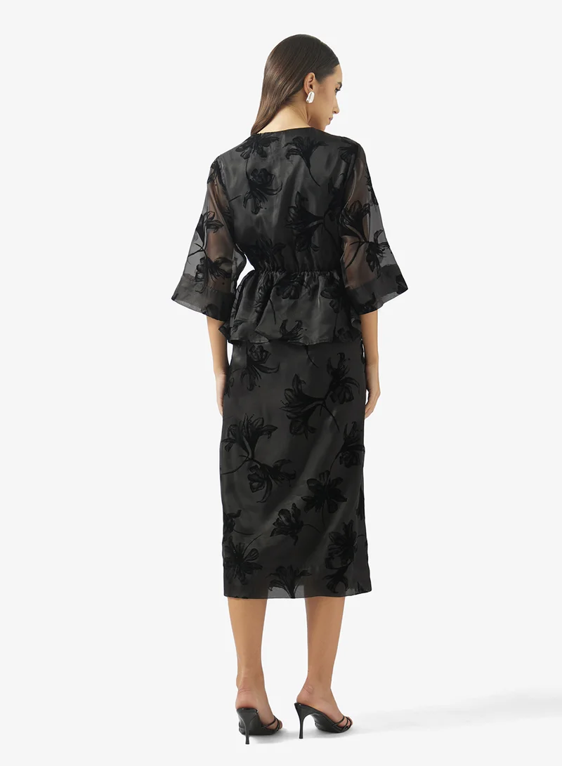 YAS Elastic waist Short Sleeve V Neck Midi Dress