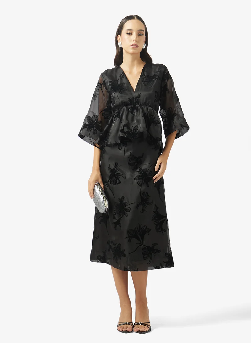 YAS  Elastic waist Short Sleeve V Neck Midi Dress for Women | Best Price UAE