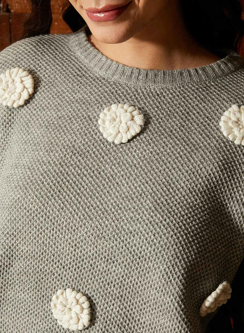 كامبوس سوترا Women's Coin Grey Flora Applique Pullover Sweater