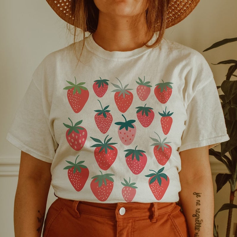 Foreign Trade Independent Station Women's Top Round Neck Strawberry Printed Short-sleeved T-shirt - Image 2