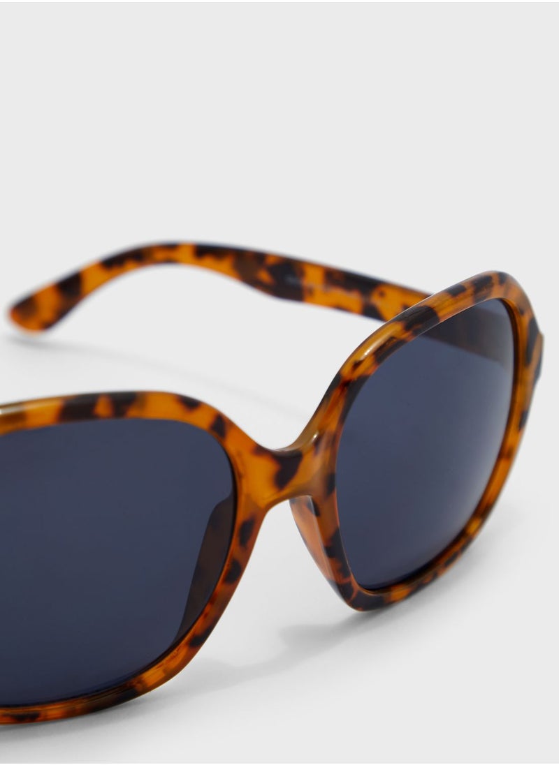 CHPO Gucc Sunglasses  - Image 3