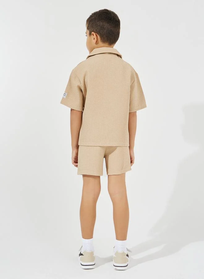 ستايلي Waffle Knit Badge Detail Shirt & Shorts Set