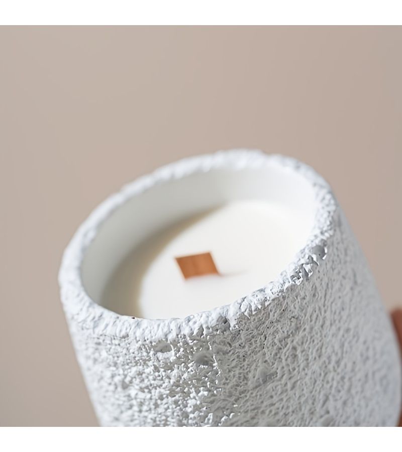شموع هالوين بيضاء معطرة برائحة الكريسماس، ديكور منزلي يعطر الأجواء - Image 4