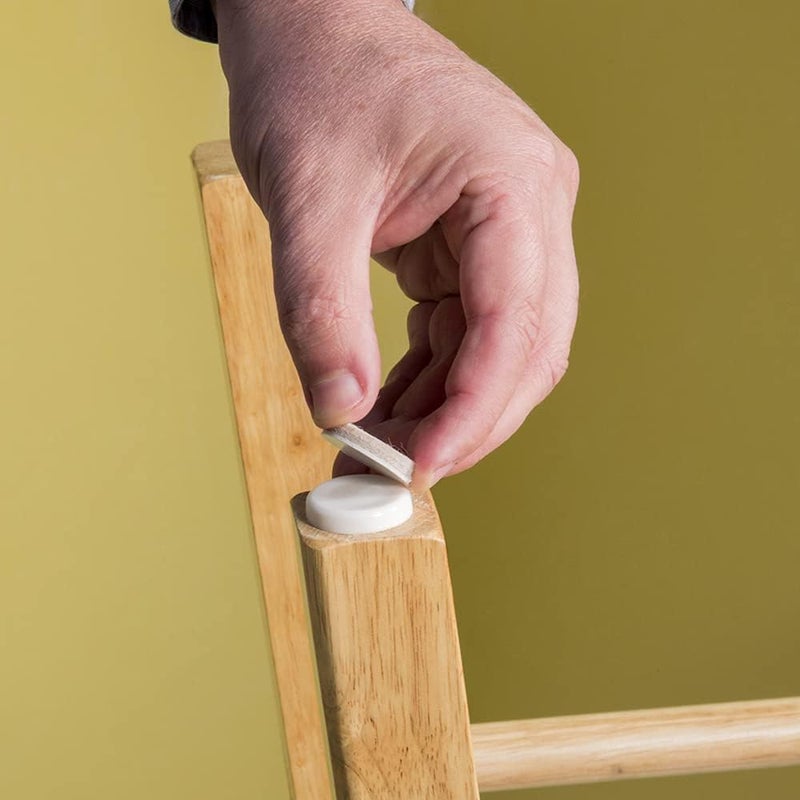 SoftTouch أغطية الأثاث الناعمة 1 18 بوصة مع مسامير لحماية الأسطح للأثاث الخشبي أبيض 8 عبوات - Image 3