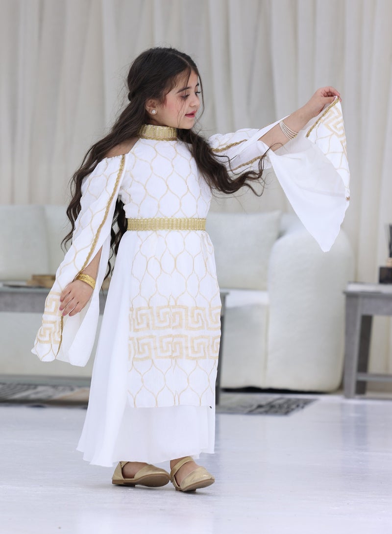 مودرن ديزاين جلابية رمضانية بناتي بتصميم فخم من خامة السواي باكمام طويل اكتاف مفتوحة باقة ذهبية عالية - Image 3