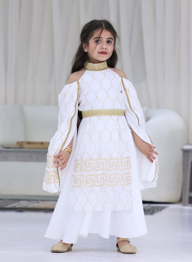 مودرن ديزاين جلابية رمضانية بناتي بتصميم فخم من خامة السواي باكمام طويل اكتاف مفتوحة باقة ذهبية عالية - Image 1