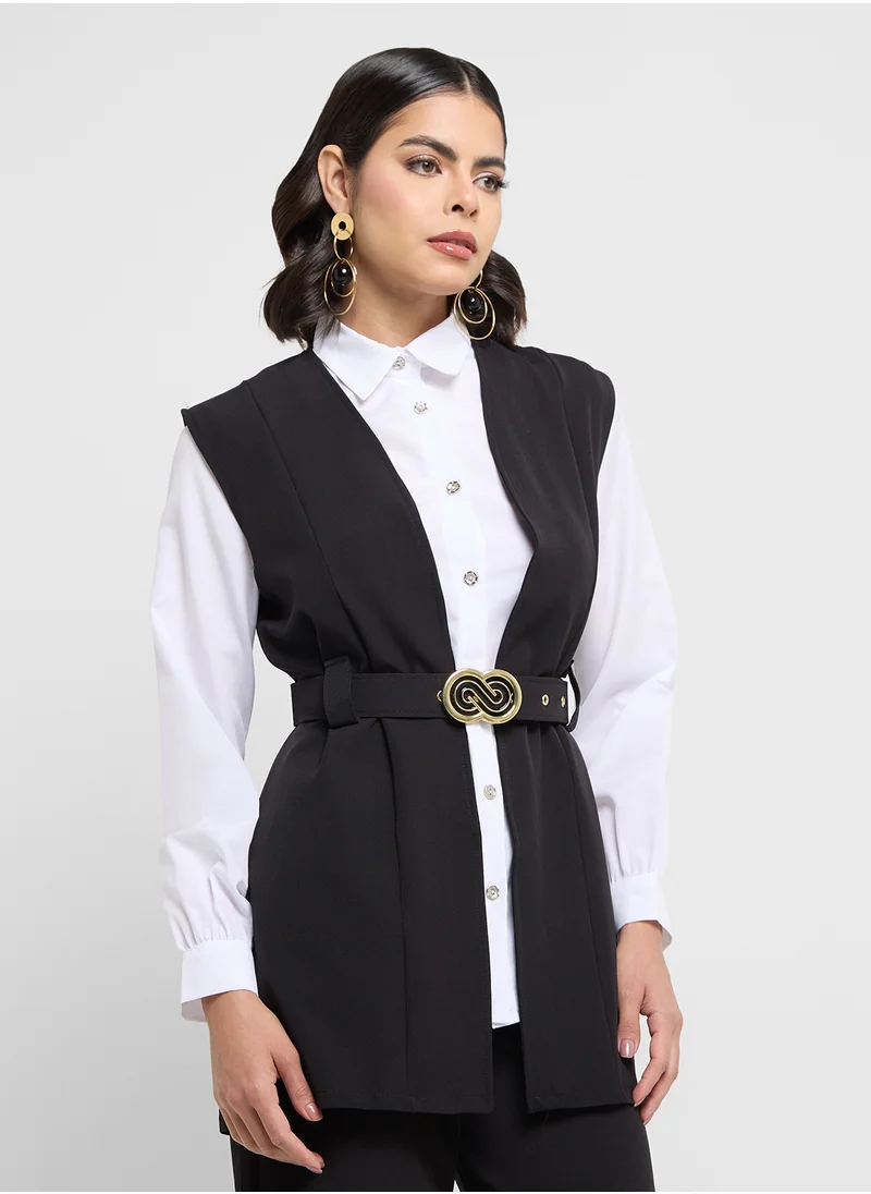 Khizana Sleeveless Blazer & Pant Set