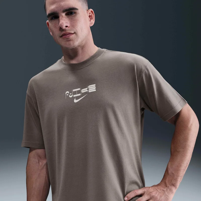 Nike Men's Sportswear Max90 T-Shirt