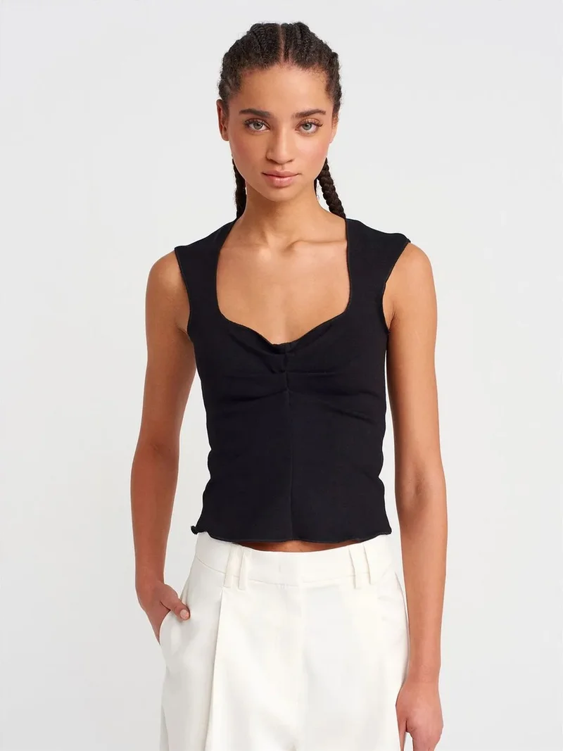 ديلفين Dilvin Fitted Sleeveless Crop Blouse With Square Neck