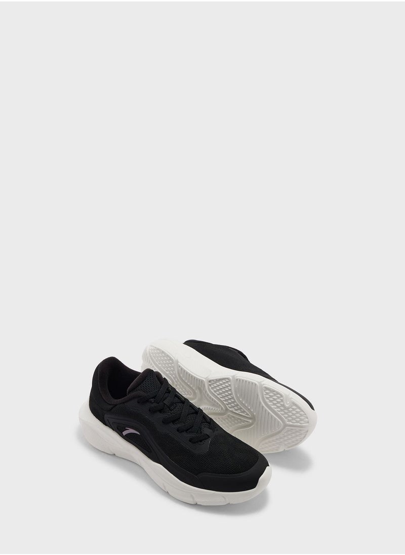 ANTA - Basic Walking Shoes - Image 1