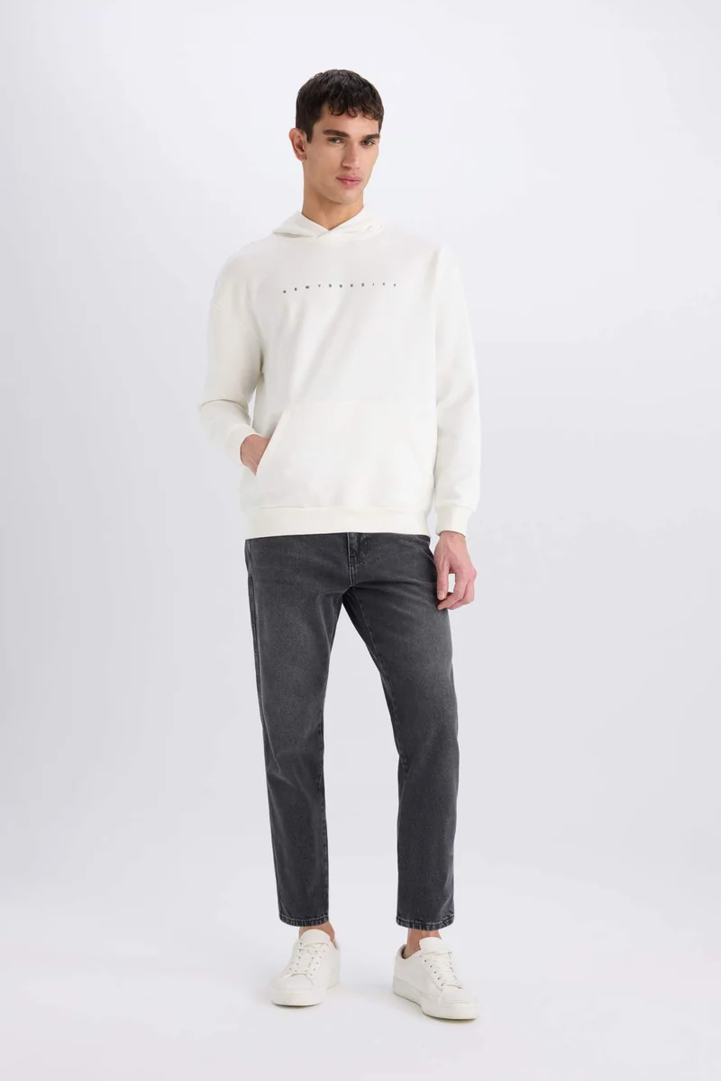 ديفاكتو Boxy Fit Printed Long Sleeve Sweatshirt