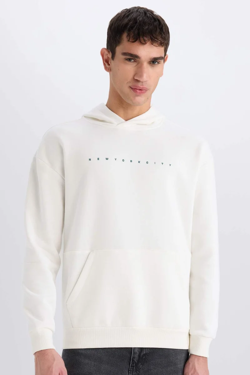 ديفاكتو Boxy Fit Printed Long Sleeve Sweatshirt