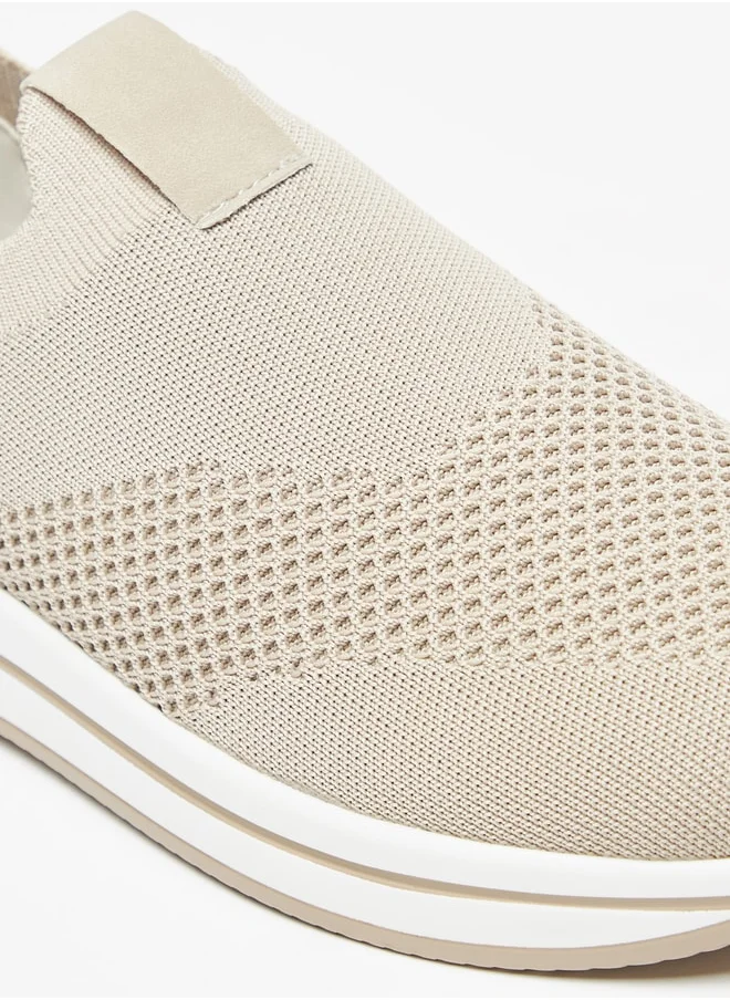 سيليست Women Textured Slip On Sneakers