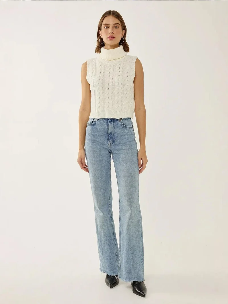 HICCUP Turtleneck Knitwear Sweater Vest with Hair Braid Pattern