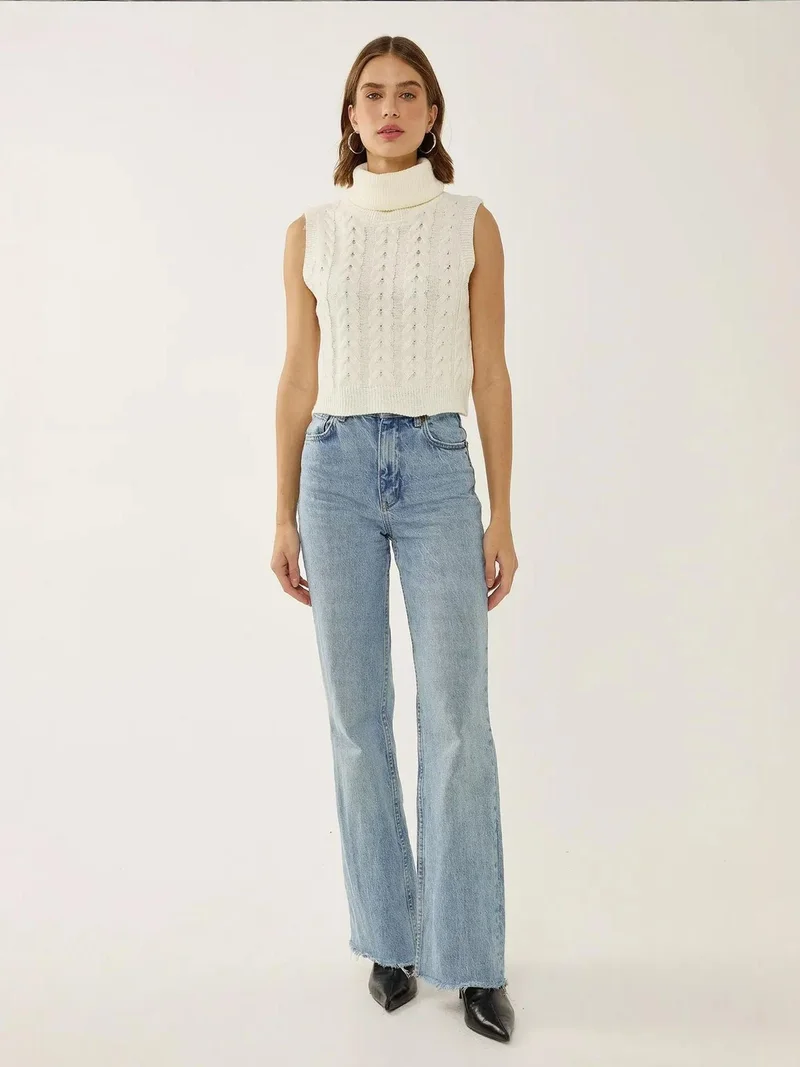 HICCUP Turtleneck Knitwear Sweater Vest with Hair Braid Pattern