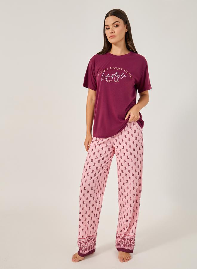 Styli Slogan Print Dropped Shoulder T-Shirt and Pyjama Pants Set - Image 2