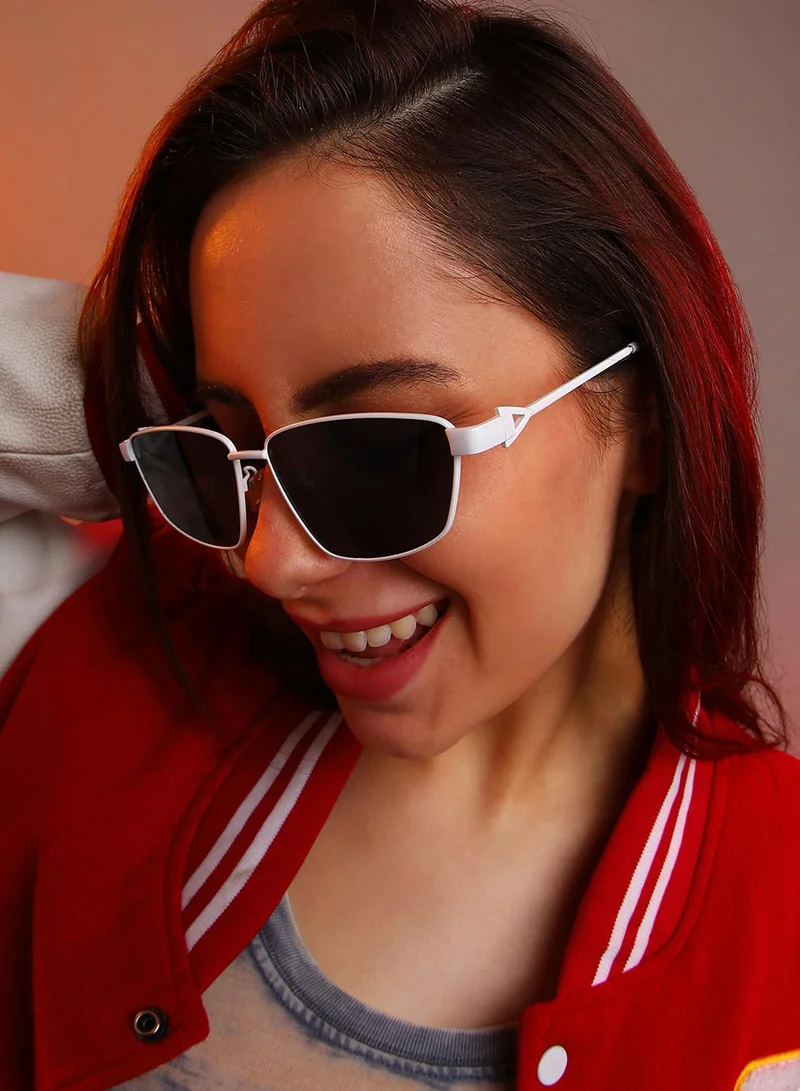 صوص هاوت نظارة شمسية للجنسين هاوت صوص بإطار كامل وعدسات مستقطبة - مقاس واحد - إطار أبيض معدني