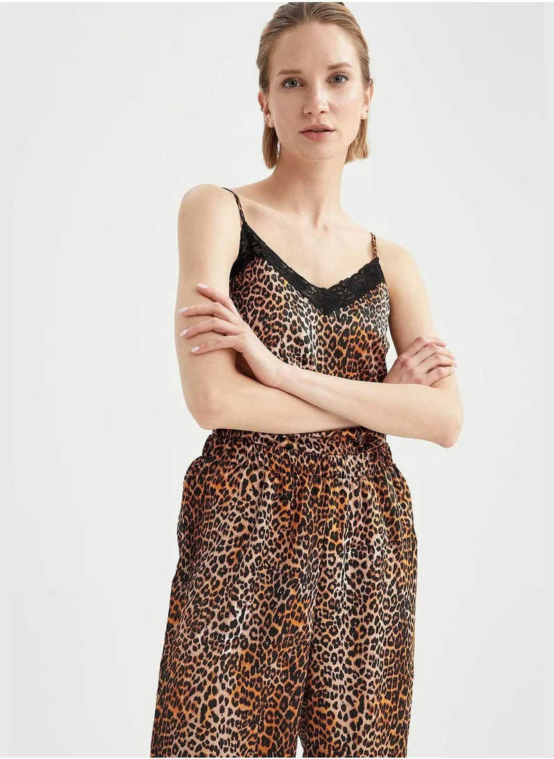 DeFacto Sleeveless Regular Fit V-Neck Woven Top
