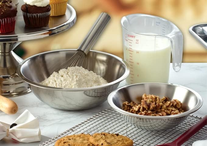 Winco Mixing Bowl with Silicon Base, 3-Quart - Image 2