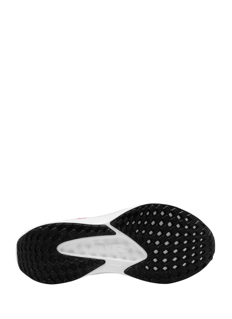 Nike - Quest 6 - Image 1