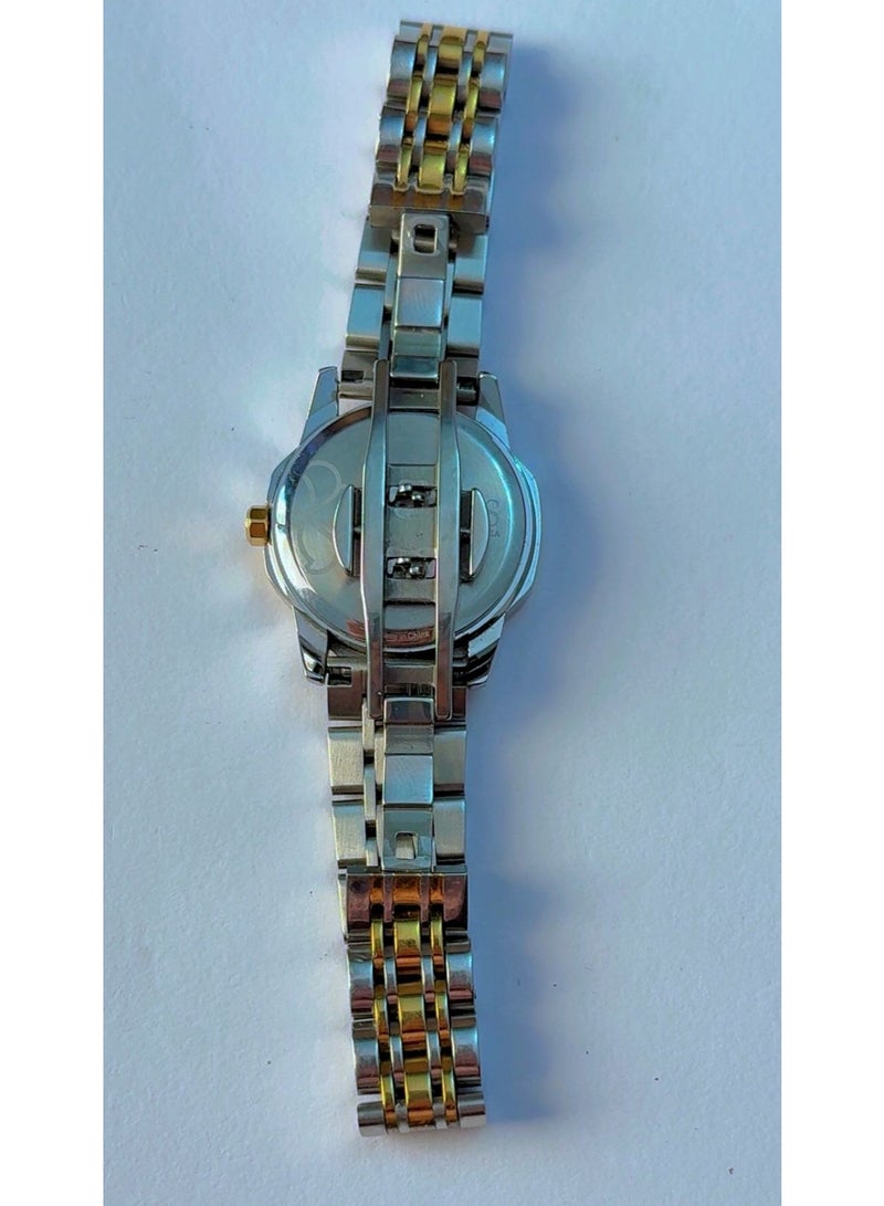 ZYROS Luxury Two-Tone Analogue Watch For Women - Elegant Green Dial With Arabic Numerals, Premium Stainless Steel Chain Strap, Gold & Silver Finish, Pre-Owned (Like New Condition) - Image 2