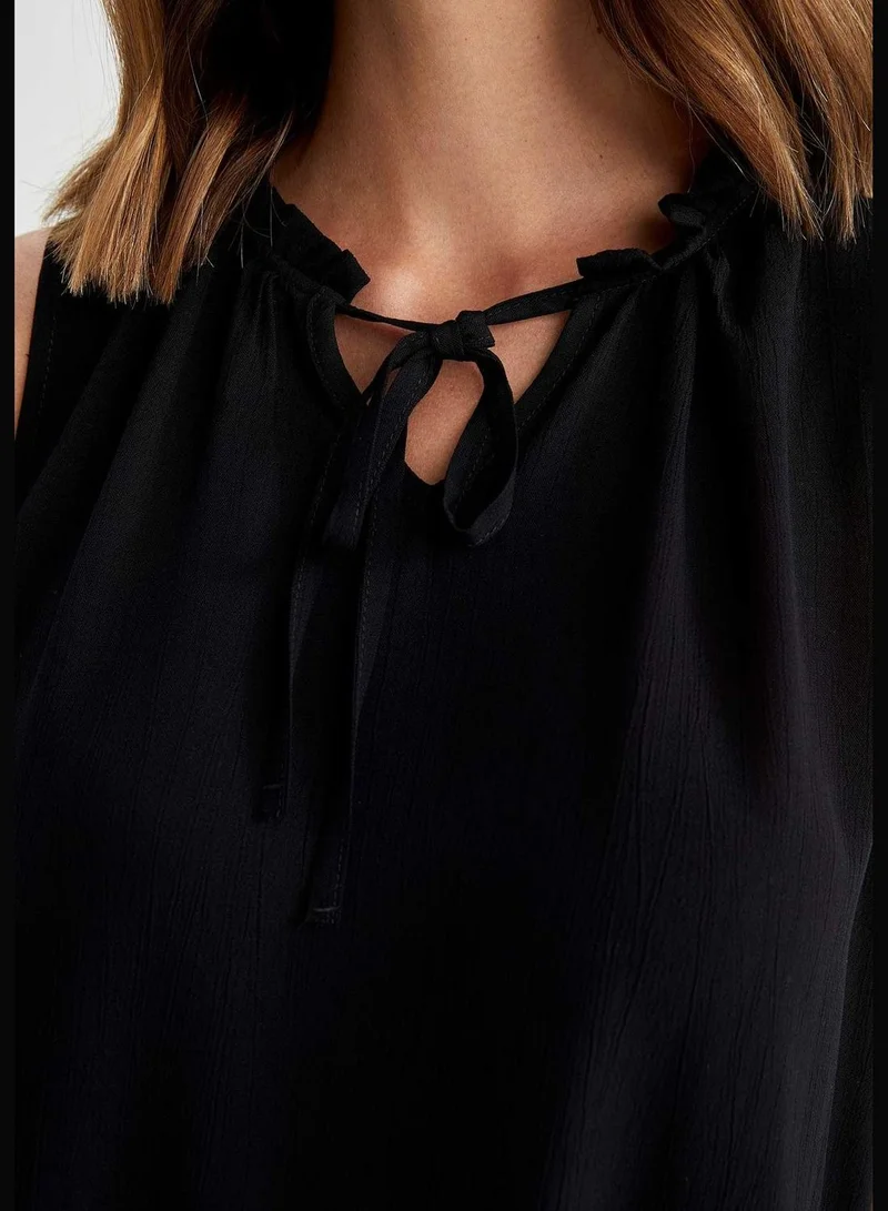 DeFacto Sleeveless Blouse