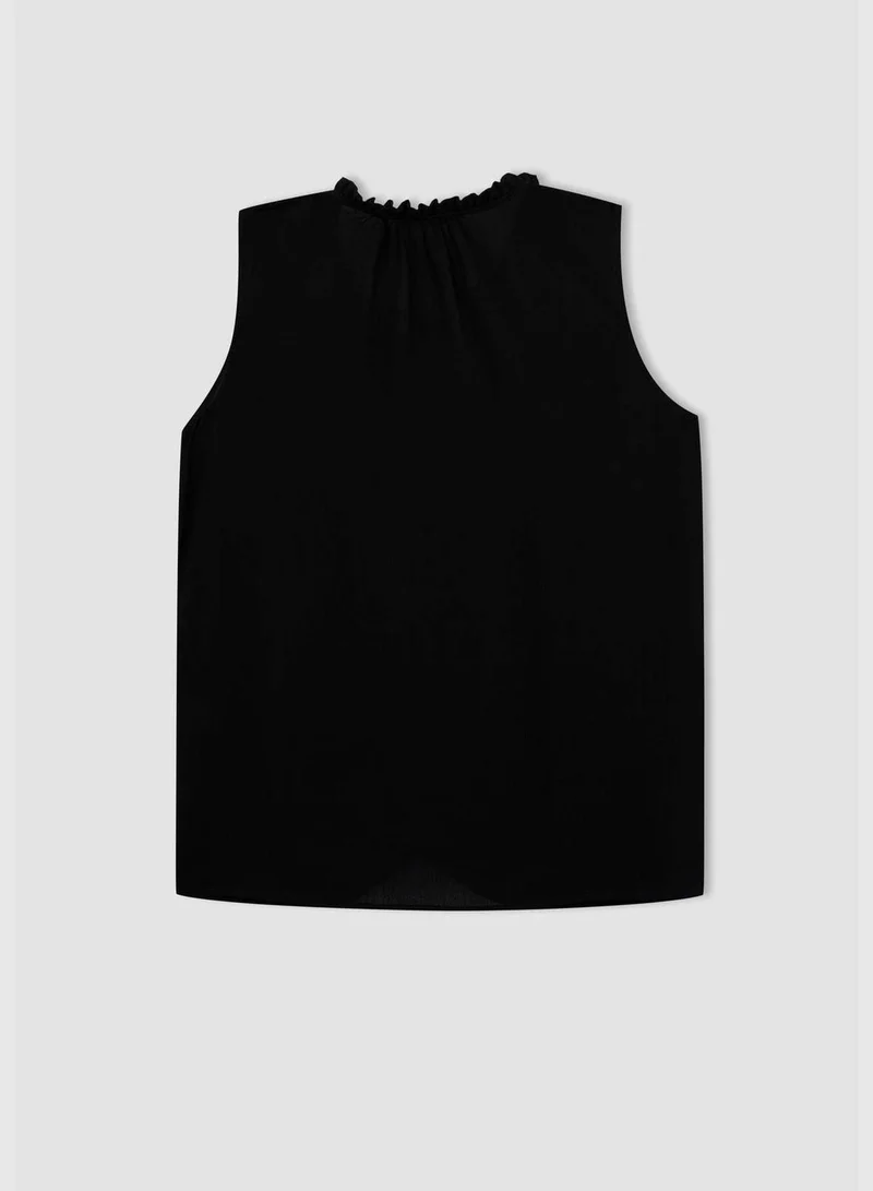 DeFacto Sleeveless Blouse