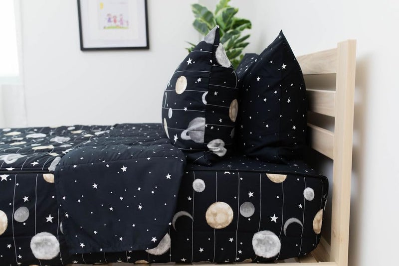 Beddy's Space Theme Durable Zipper Bedding for Kids, Bed in a Bag, Black Sheets and Universe Galaxy Comforter with Stars & Solar System, Includes Pillowcase and Sham, Easy to Make and Wash - Image 2