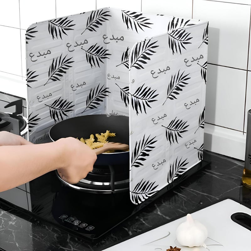 Oil Splatter Screen - Essential kitchen tool for mess-free cooking on gas stoves, with a durable rim for full pan coverage and easy cleaning maintenance - Image 4