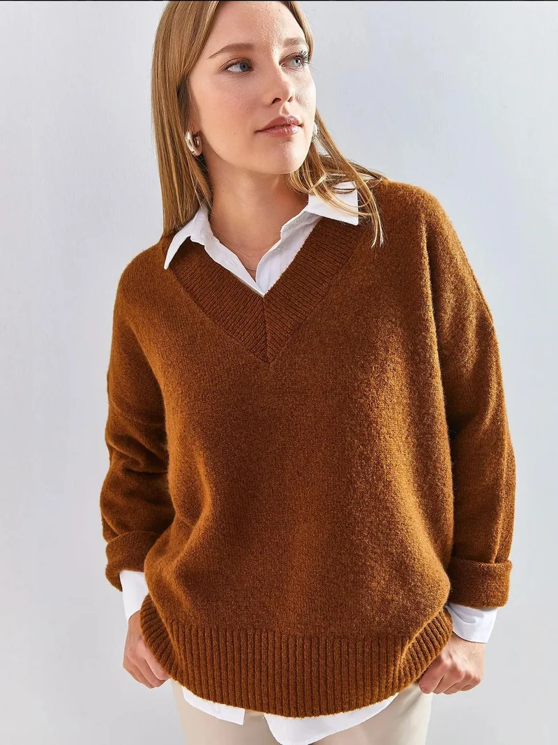 LUCCI V-Neck Long Sleeve Sweater