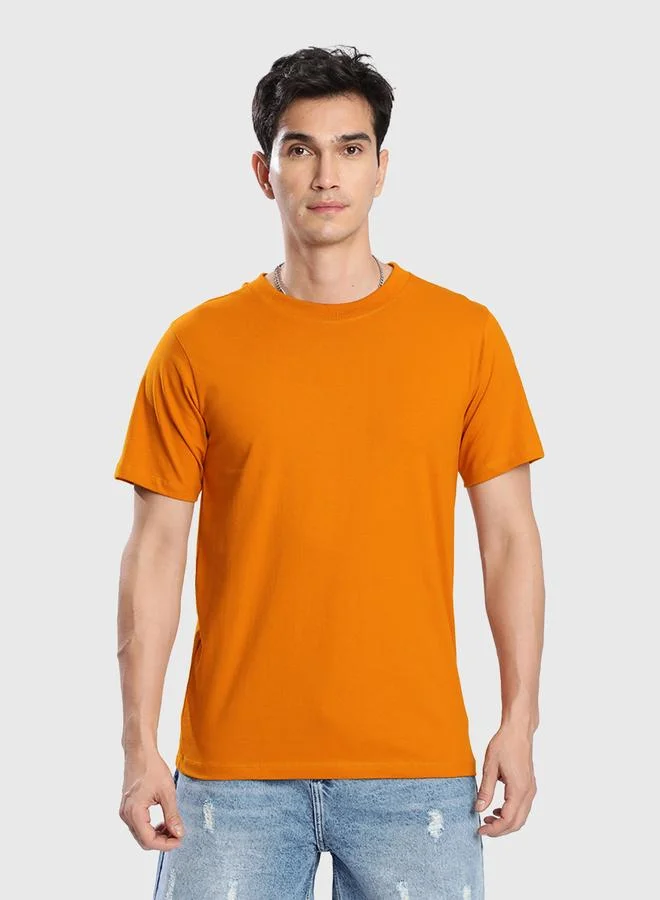 Styli Men Mustard Solid Regular Fit T-Shirt By Bene Kleed