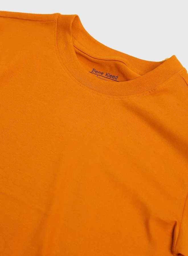 Styli Men Mustard Solid Regular Fit T-Shirt By Bene Kleed
