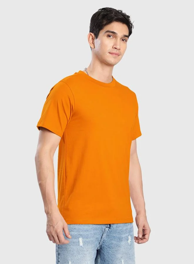 Styli Men Mustard Solid Regular Fit T-Shirt By Bene Kleed
