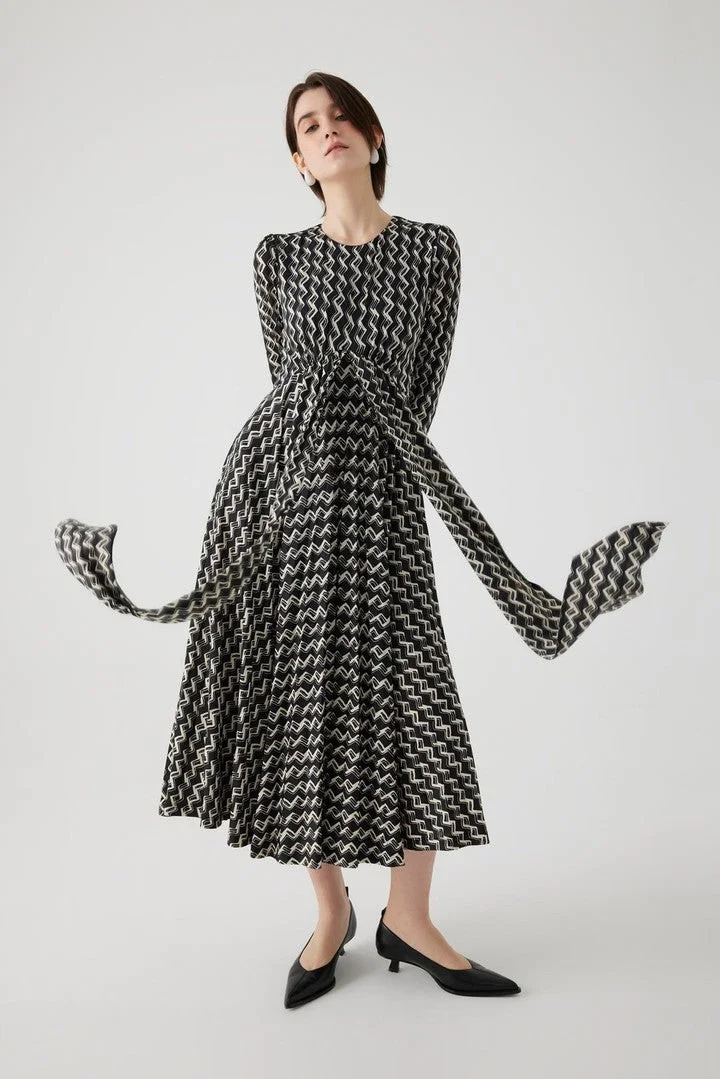 EXQUISE Geometric Patterned Tie-Detail Lycra Midi Knit Dress