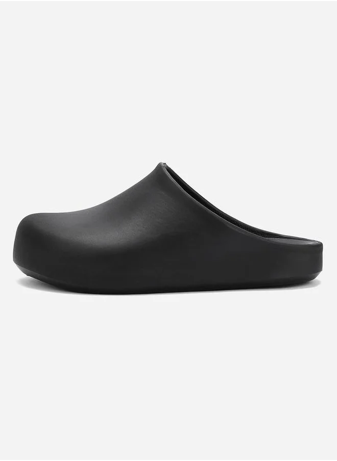 Sneak-a-Peek Solid Slip On Comfort Clogs