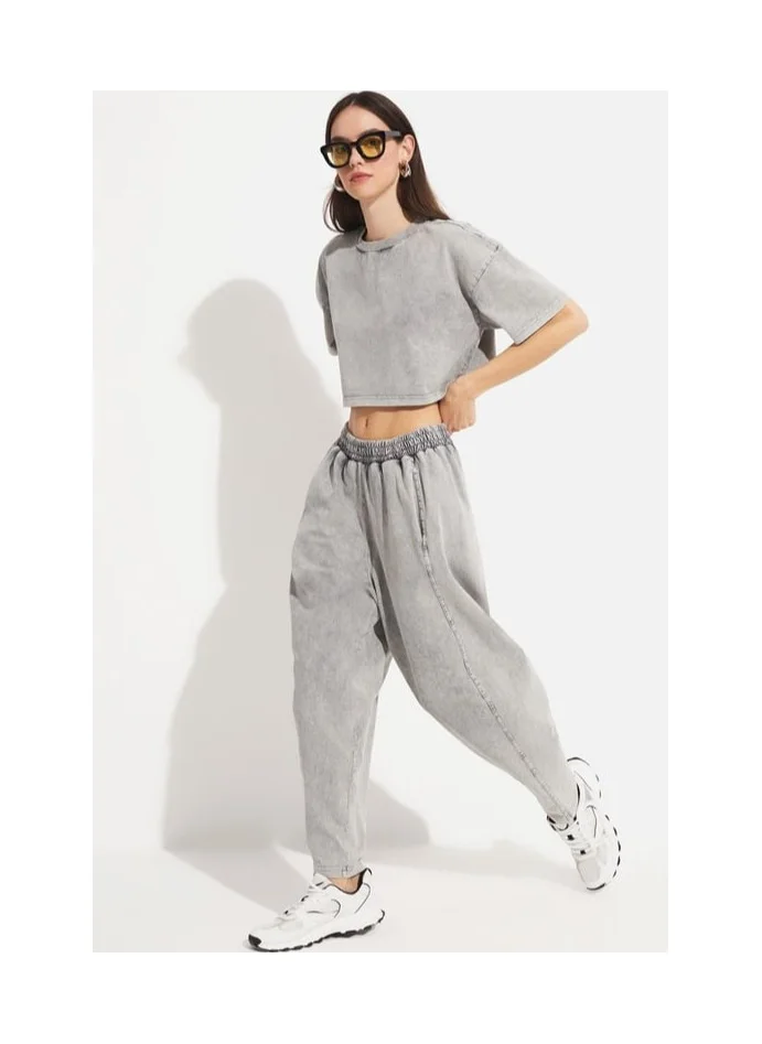 JUNE Crew Neck Crop Top And Pants Set