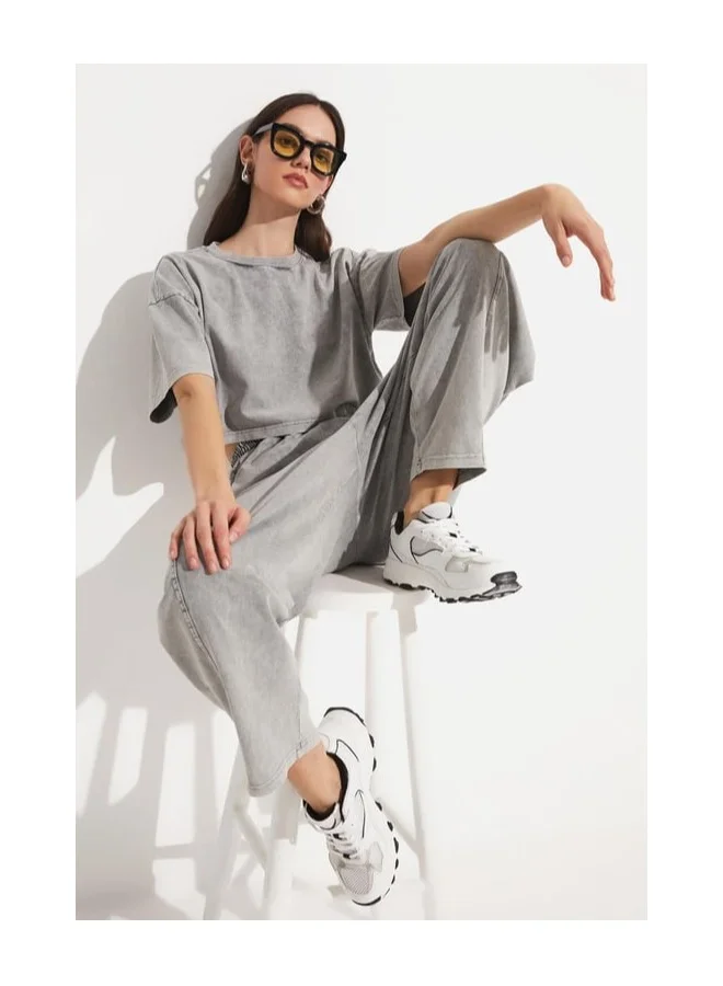 JUNE Crew Neck Crop Top And Pants Set
