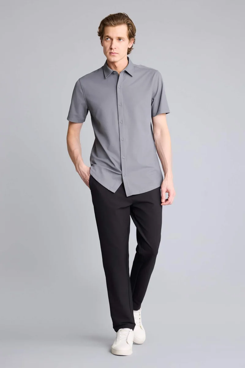 ديفاكتو Slim Fit Short Sleeve Shirt