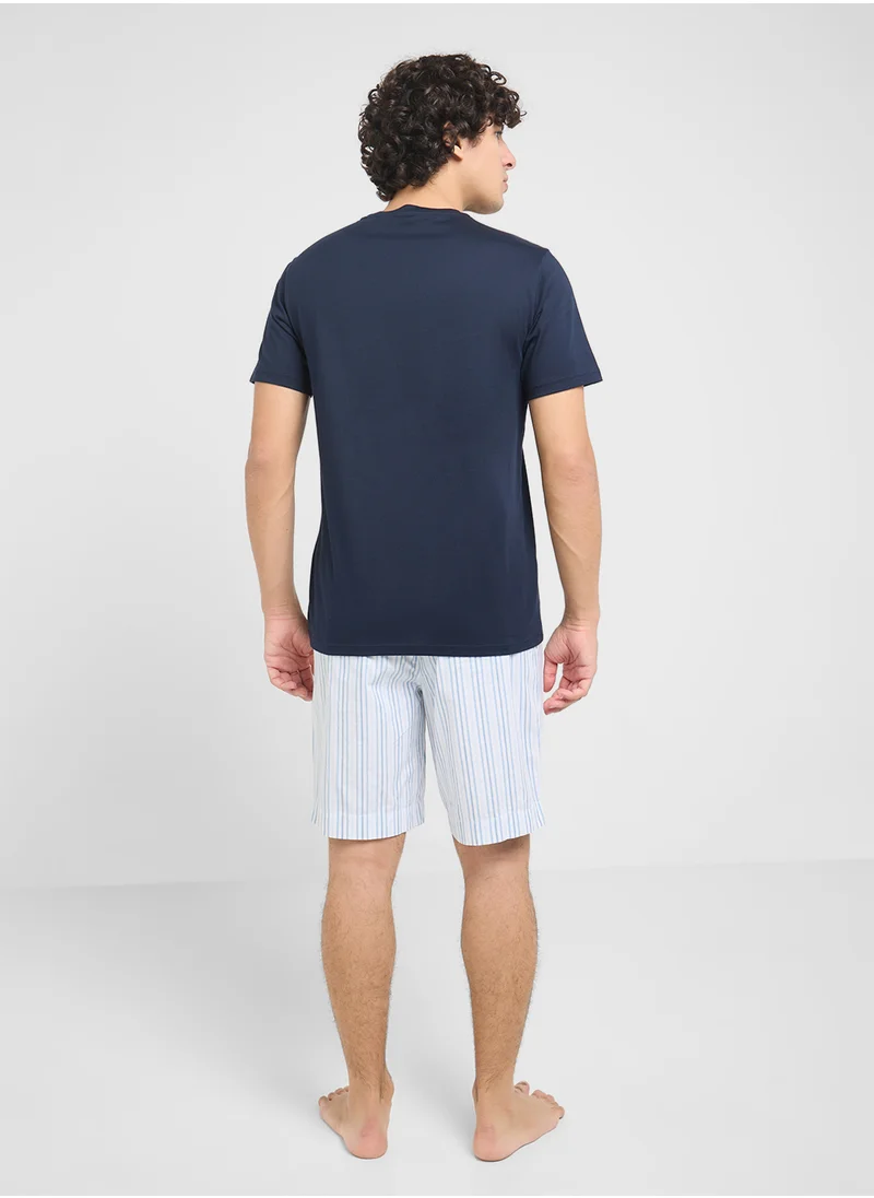 امبوريو ارماني Crew Neck T-Shirt & Logo Band Shorts