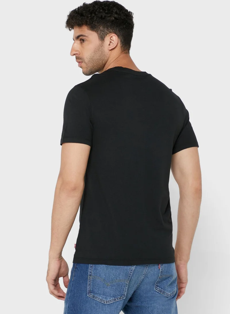 Levi's Graphic Crew Neck T-Shirt