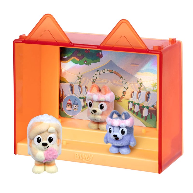 BLUEY Fuzzies Episode Pack: The Sign – 3 Specially Flocked Mini-Figures, 1 Exclusive, Display Case, Foil Trading Card & Collector’s Guide, 50 Mini-Figures to Collect - Image 4