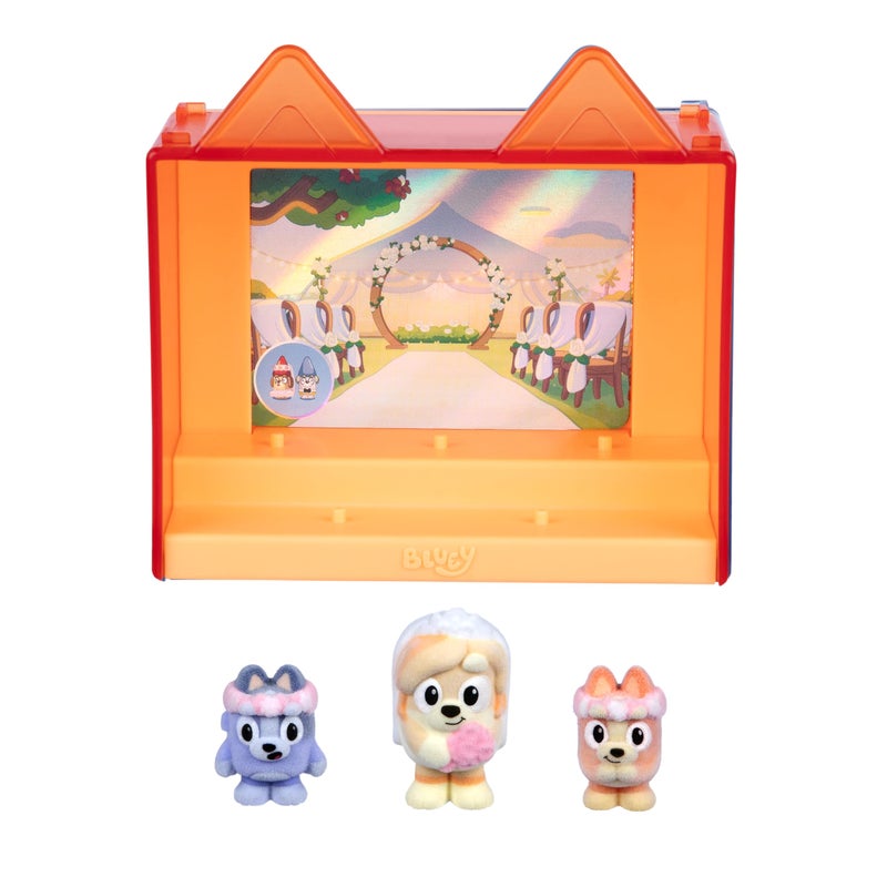 BLUEY Fuzzies Episode Pack: The Sign – 3 Specially Flocked Mini-Figures, 1 Exclusive, Display Case, Foil Trading Card & Collector’s Guide, 50 Mini-Figures to Collect - Image 2