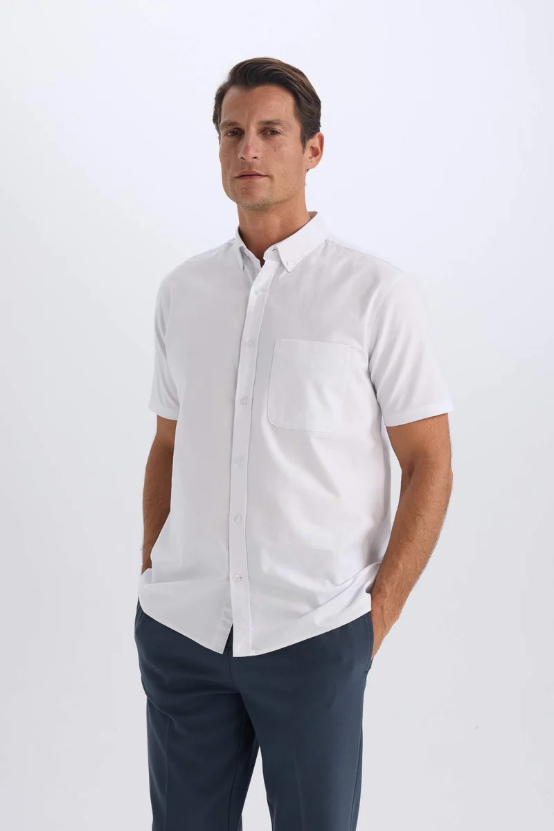 ديفاكتو Regular Fit Polo Collar Oxford Short Sleeve Shirt