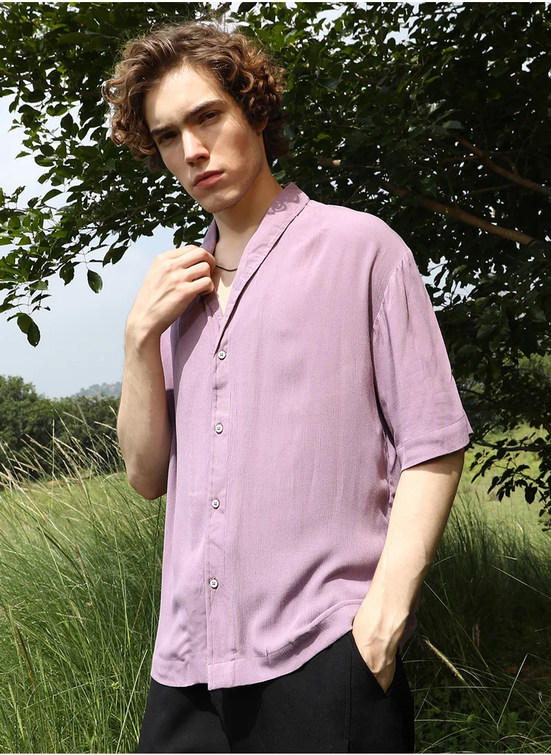 Campus Sutra Men's Mauve Purple Solid Breezy Shirt