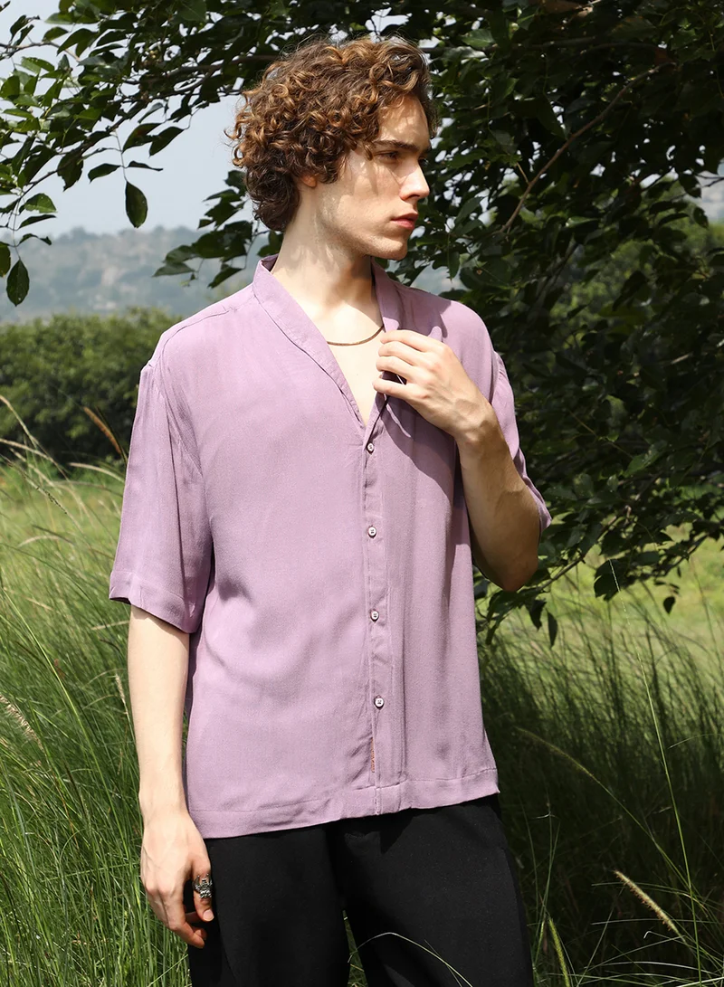 Campus Sutra Men's Mauve Purple Solid Breezy Shirt